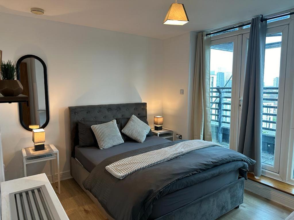 Apartament Cosy Views Londyn Zewnętrze zdjęcie