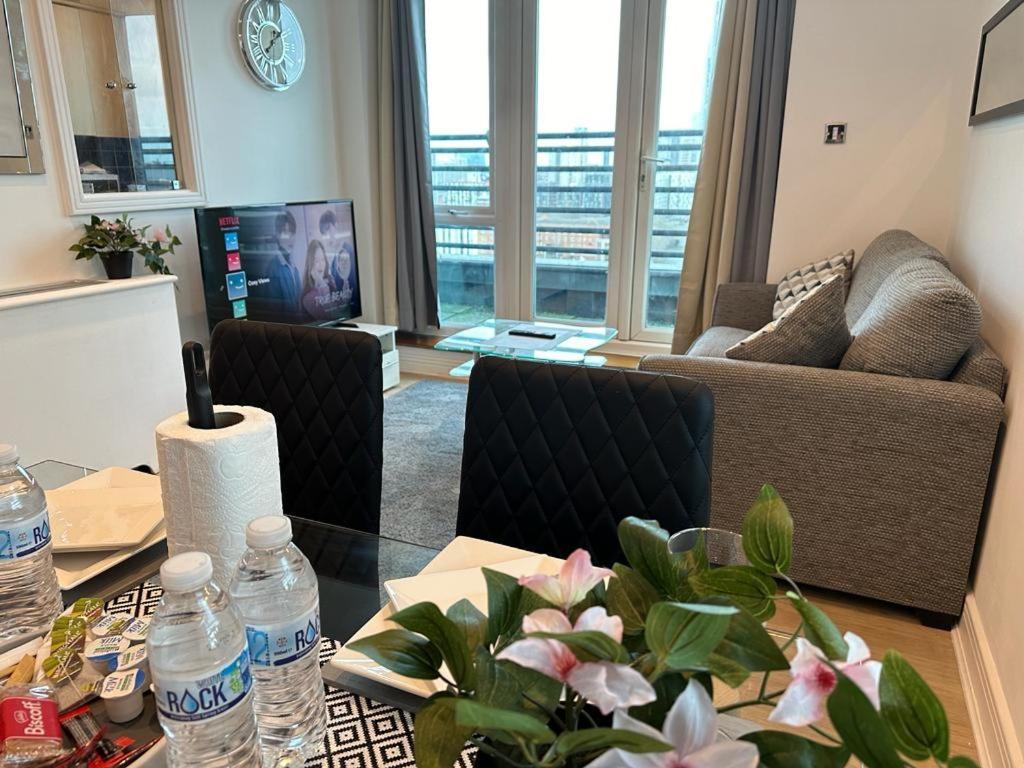 Apartament Cosy Views Londyn Zewnętrze zdjęcie